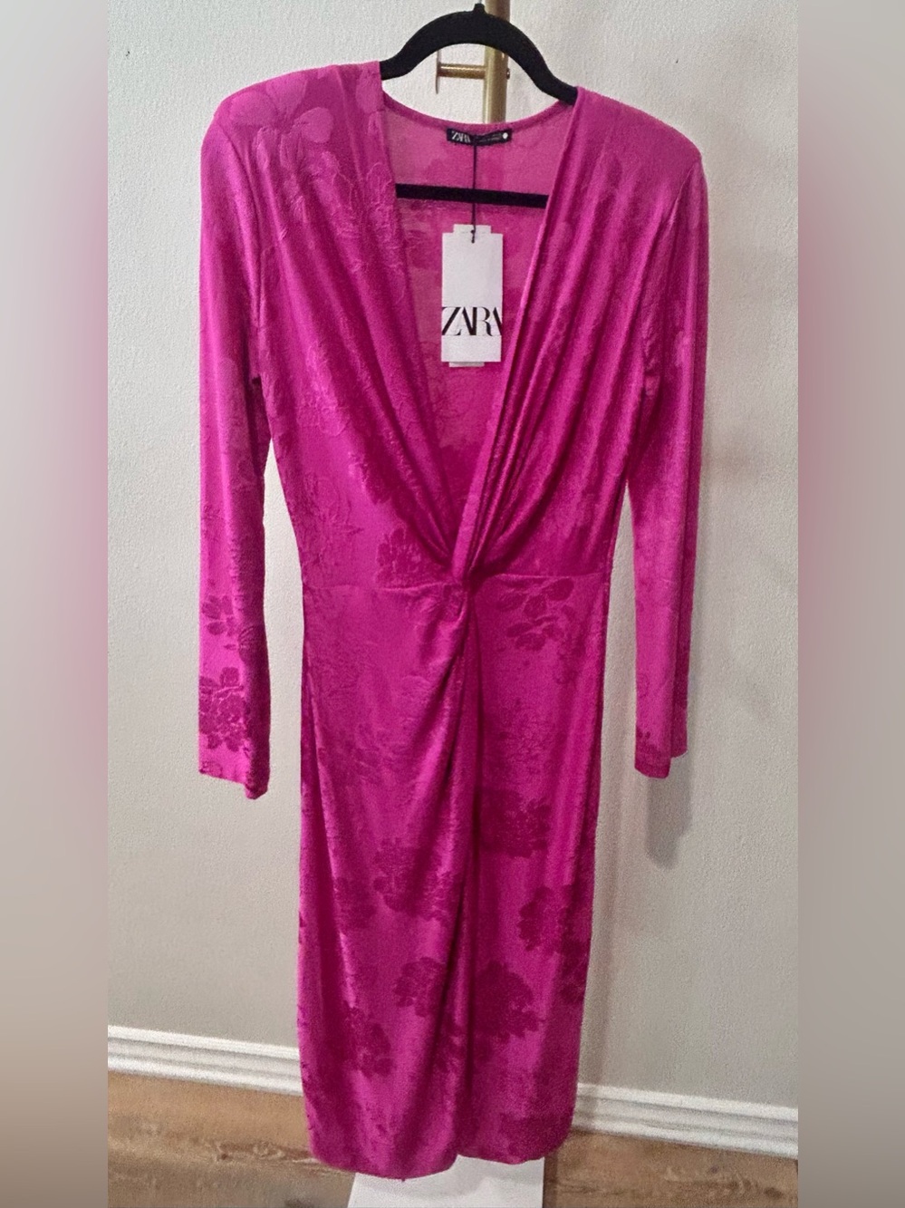 🩷ZARA NWT Fuchsia Twist-Front Long Sleeve Dress